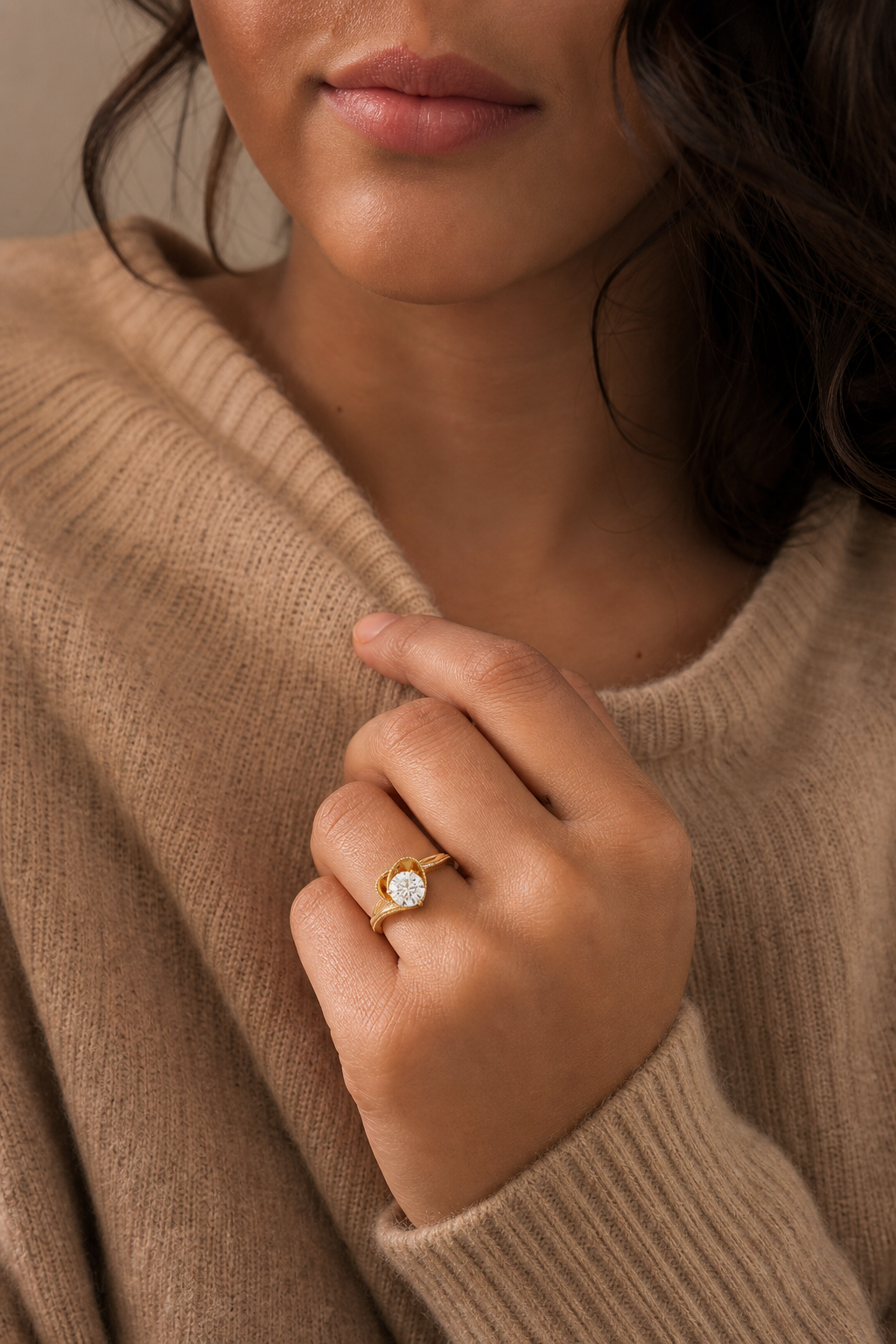 Round Natural-Inspired Crossover Solitaire in 18K Yellow Gold wearing
