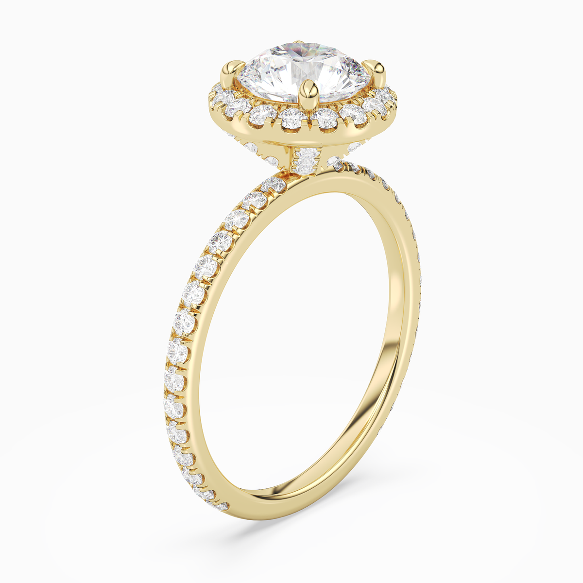 Round Scalloped Halo Pavé in 18K Yellow Gold angled