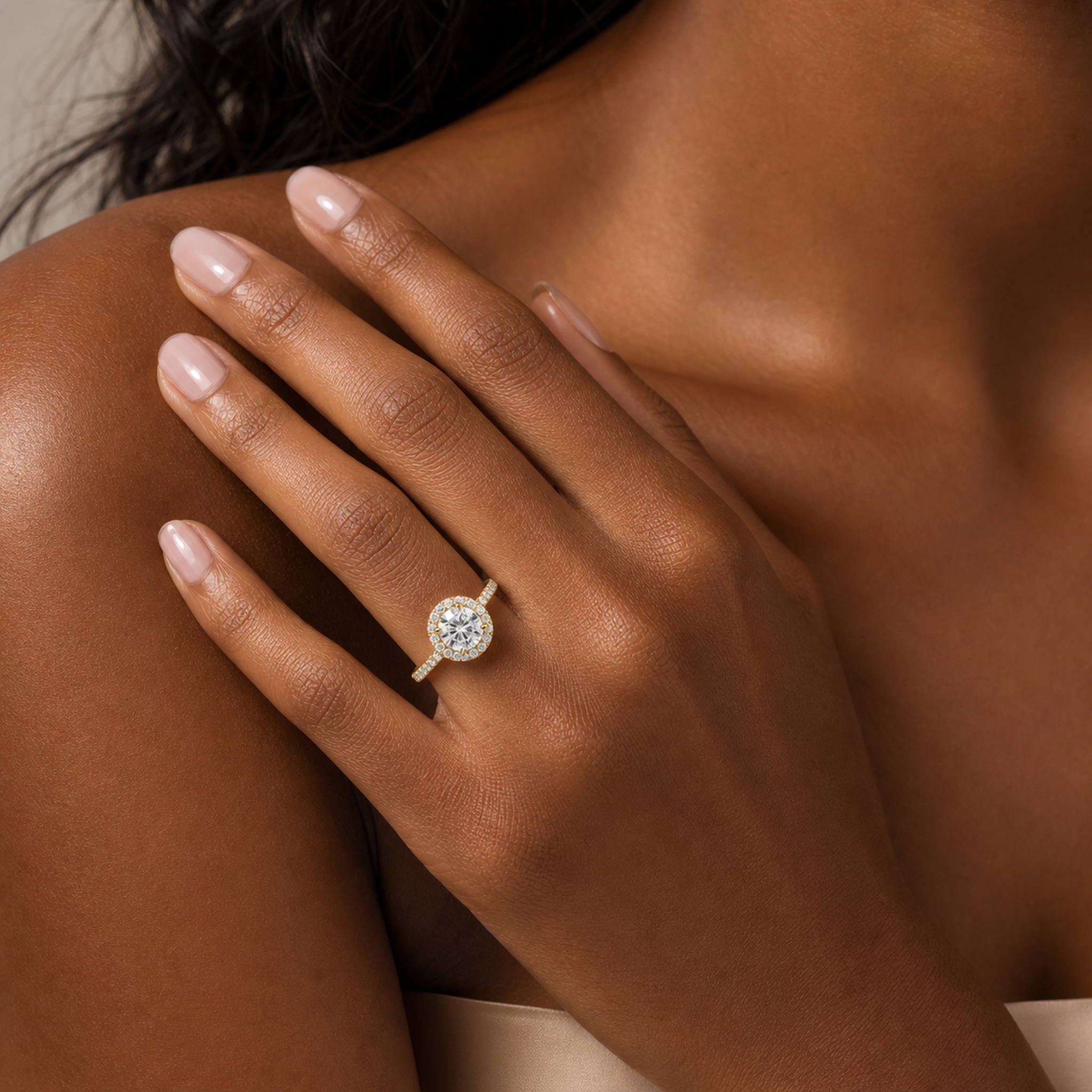 Round Scalloped Halo Pavé in 14K Yellow Gold wearing
